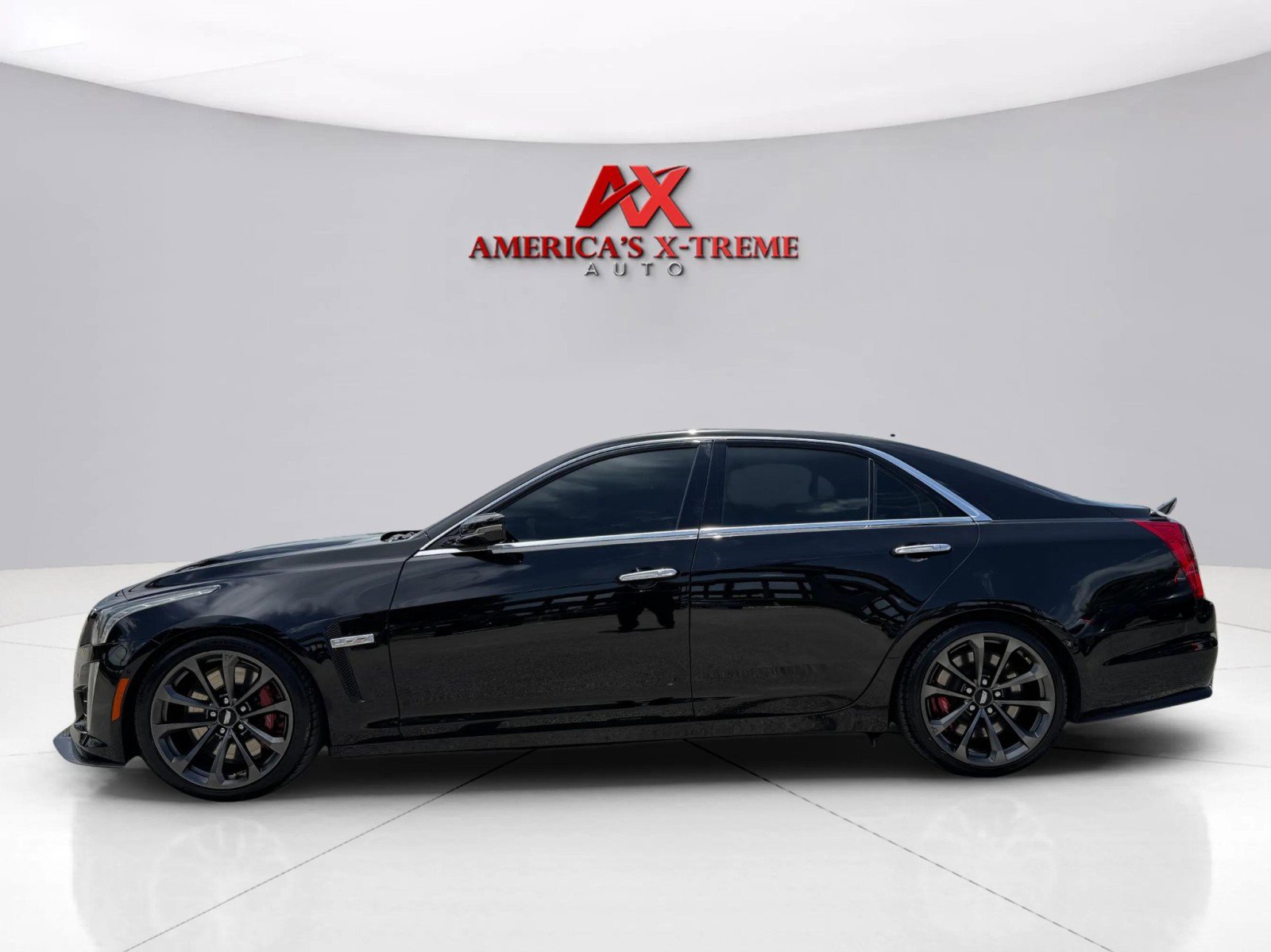 2019 Cadillac CTS photo 2