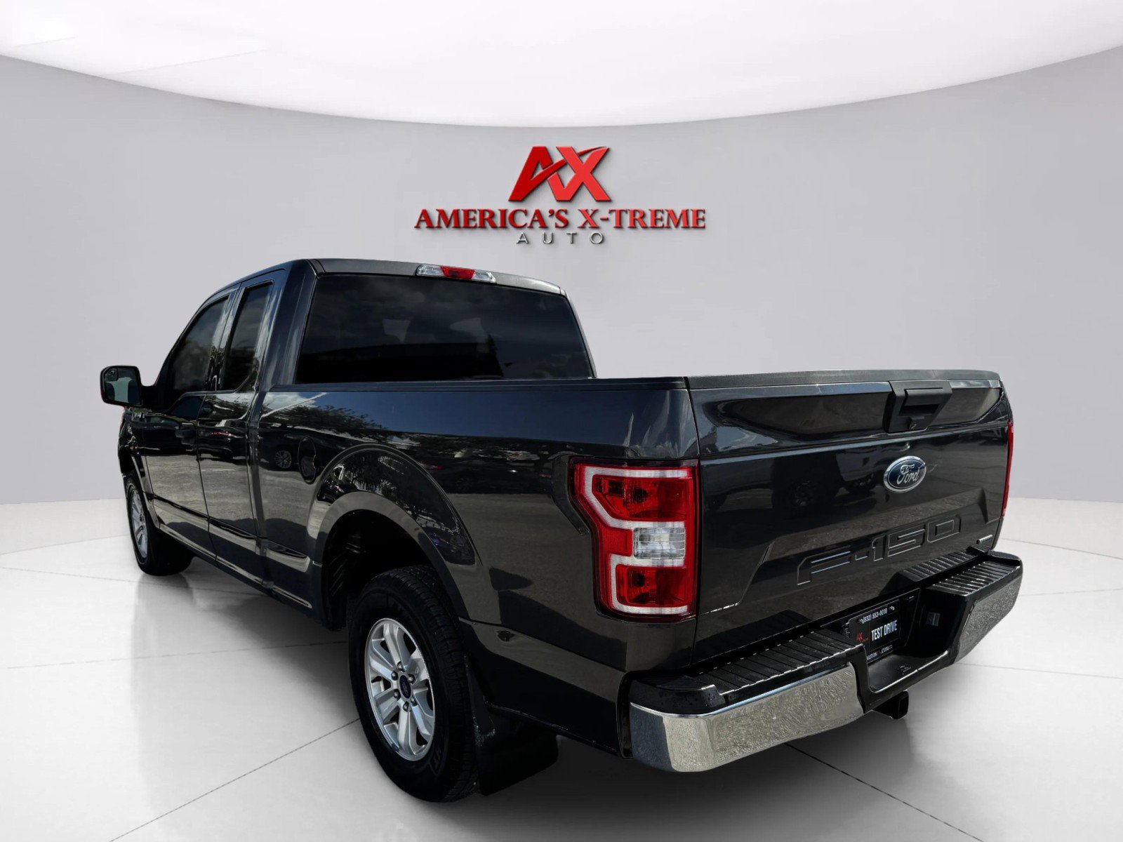 2018 Ford F-150 XLT photo 2