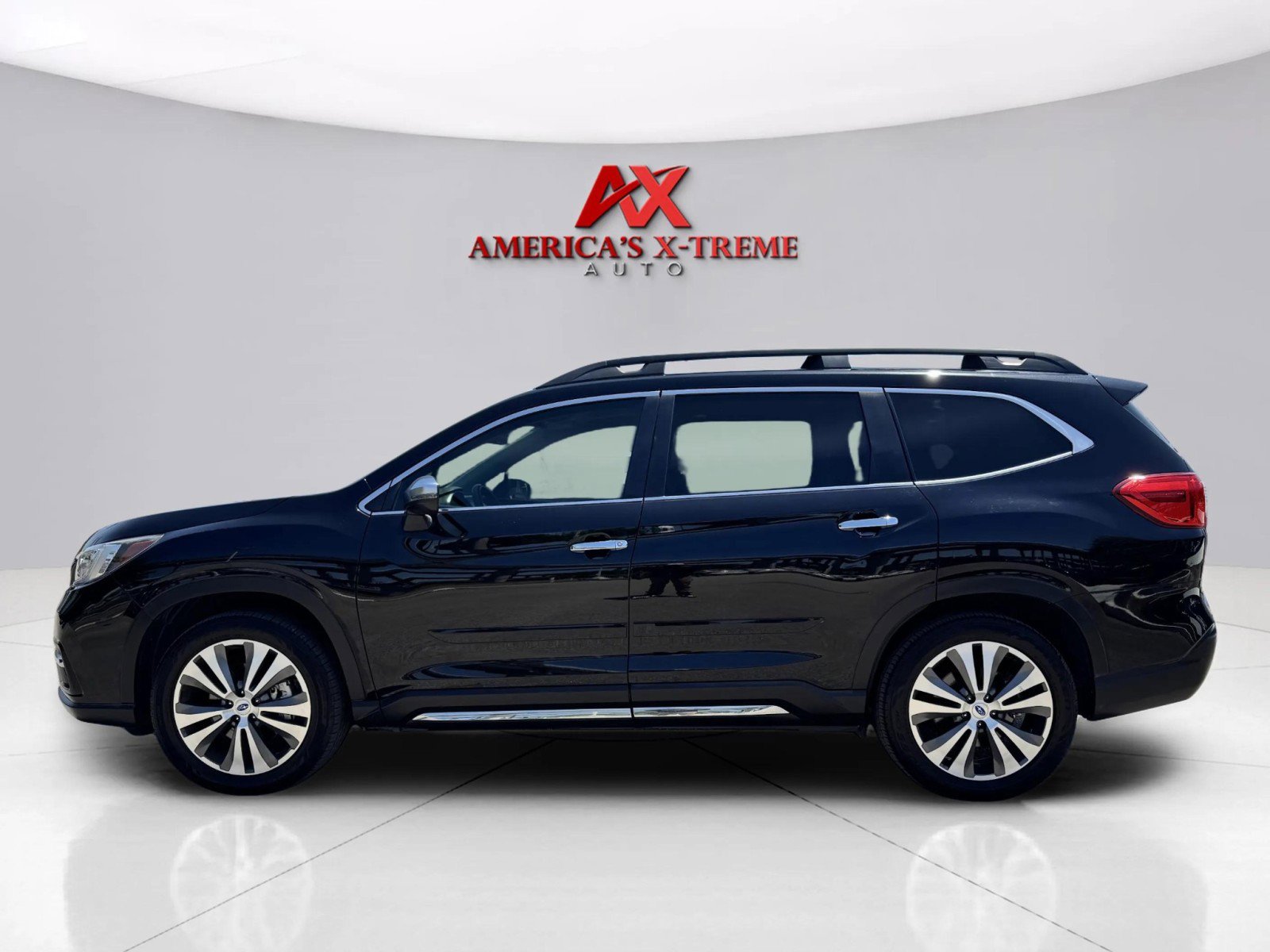2019 Subaru Ascent Touring photo 2