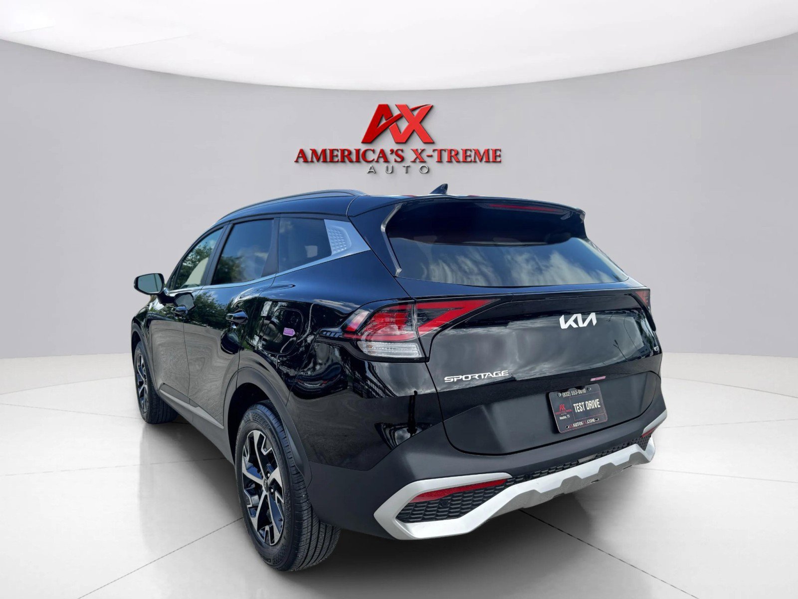 2024 Kia Sportage EX photo 3