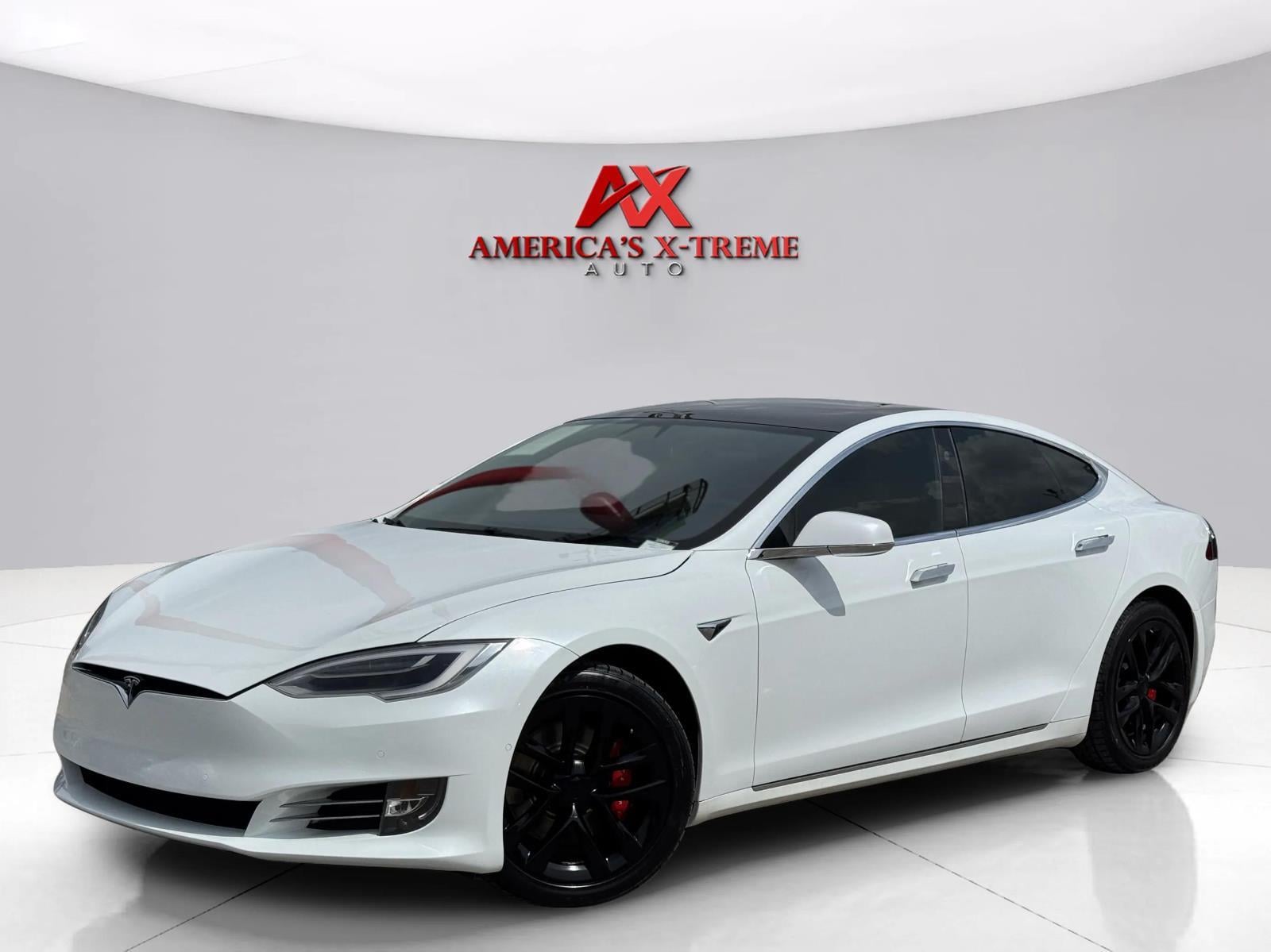 2021 Tesla Model S Performance's photo