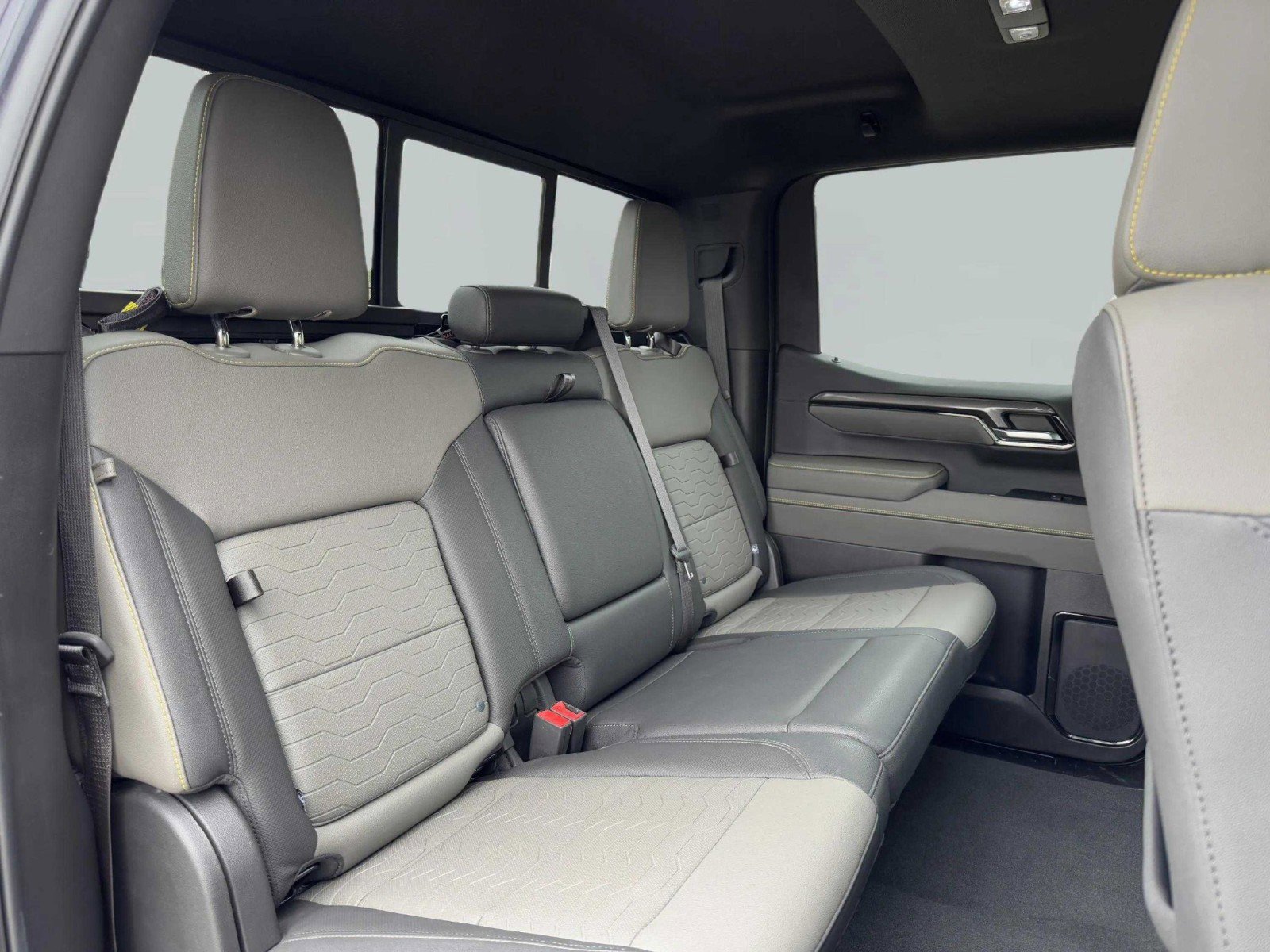 2024 Chevrolet Silverado 1500 ZR2 - Photo 47