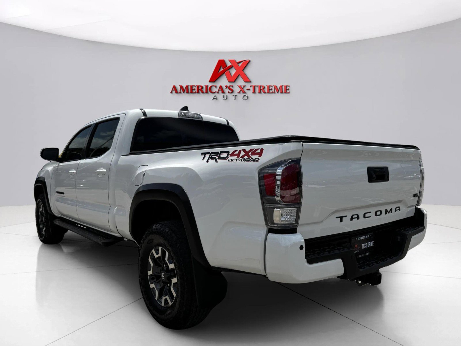 2023 Toyota Tacoma TRD V6 photo 3