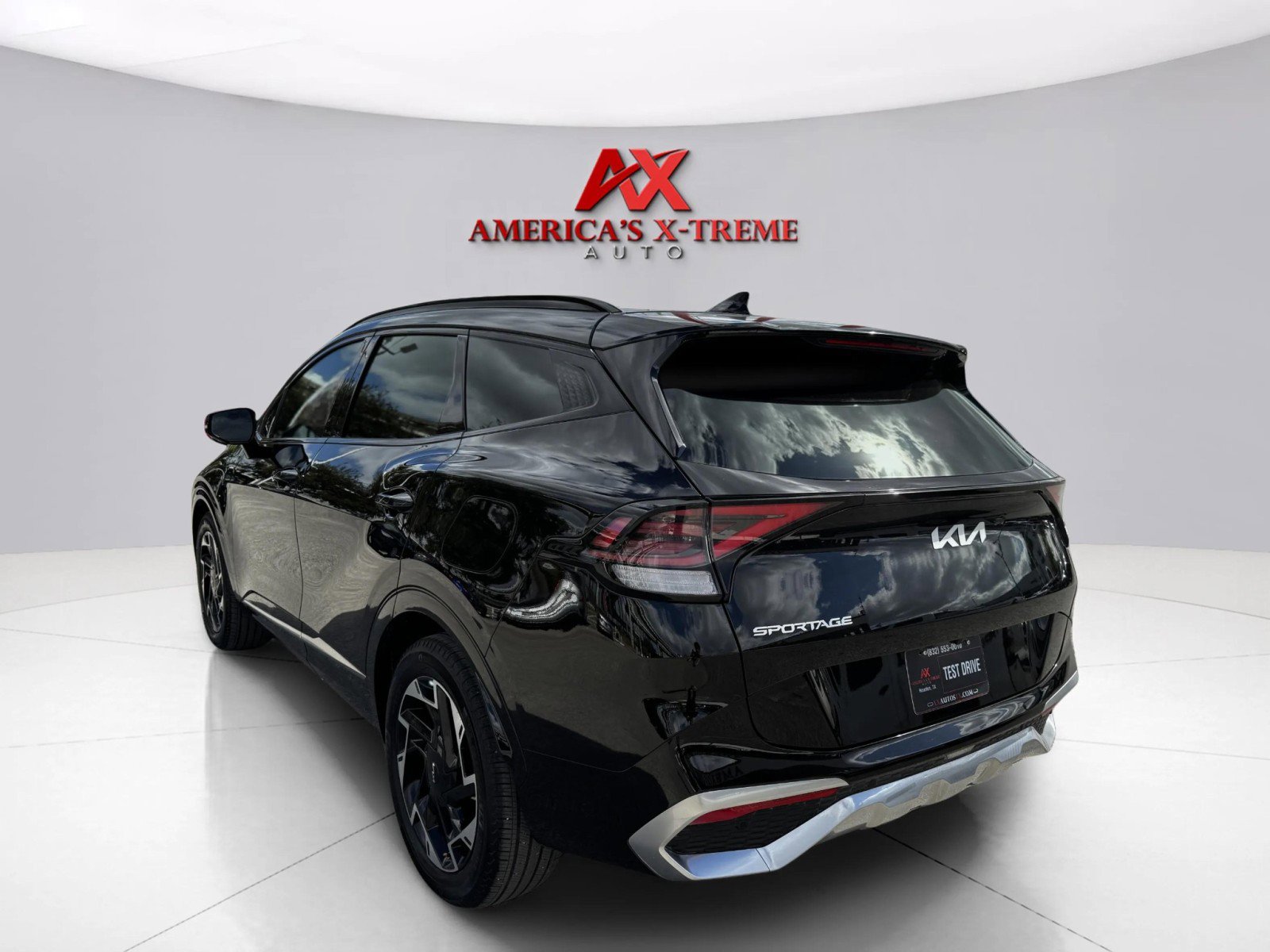 2024 Kia Sportage photo 3