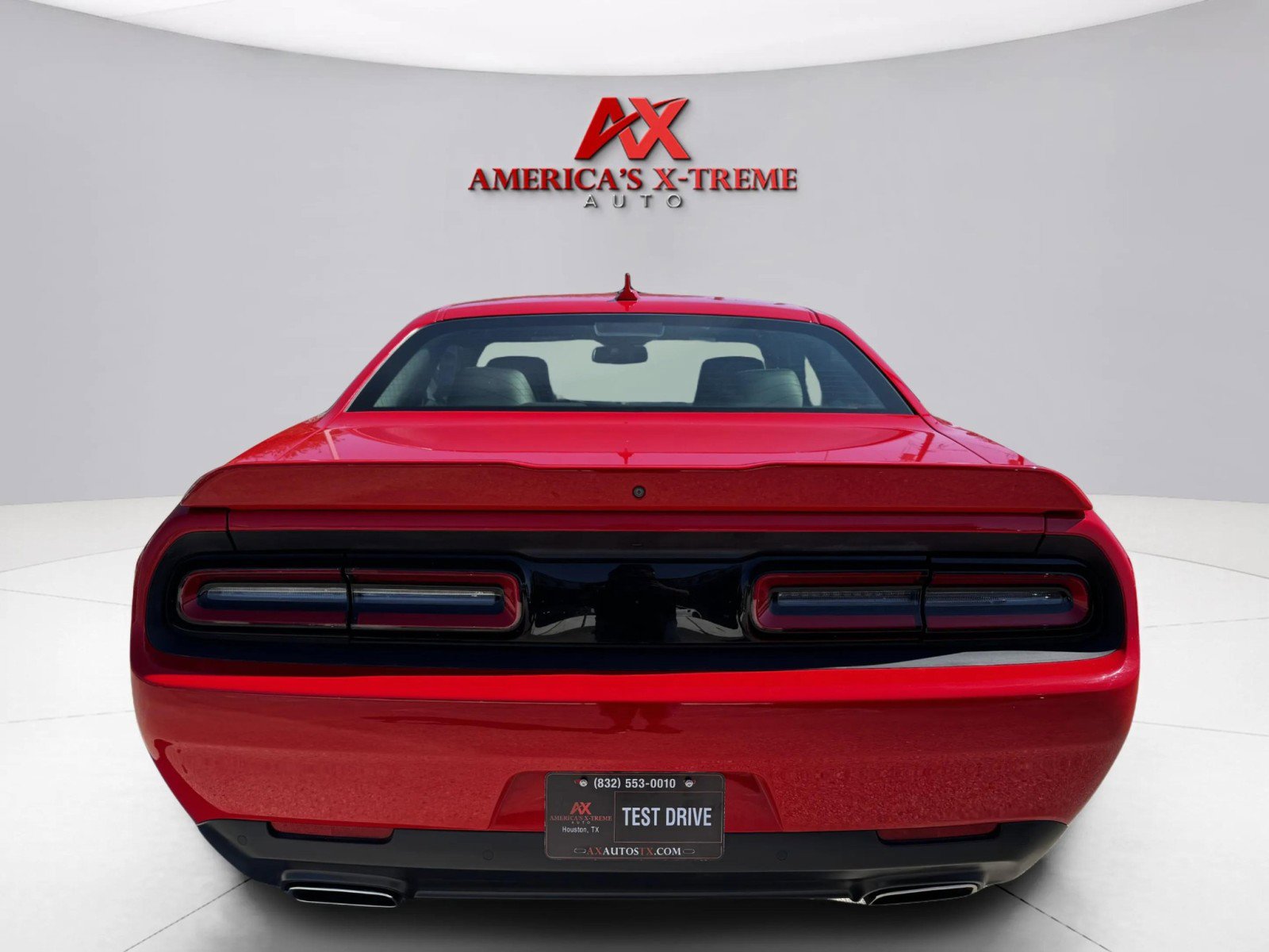 2019 Dodge Challenger SXT photo 4