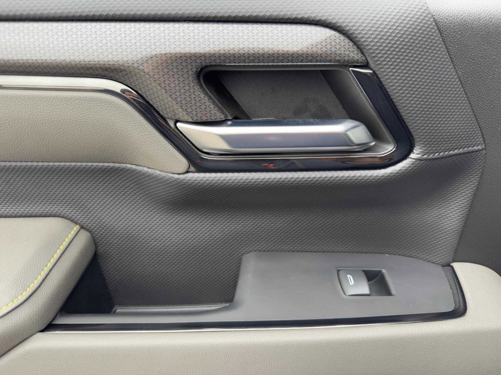 2024 Chevrolet Silverado 1500 ZR2 - Photo 39