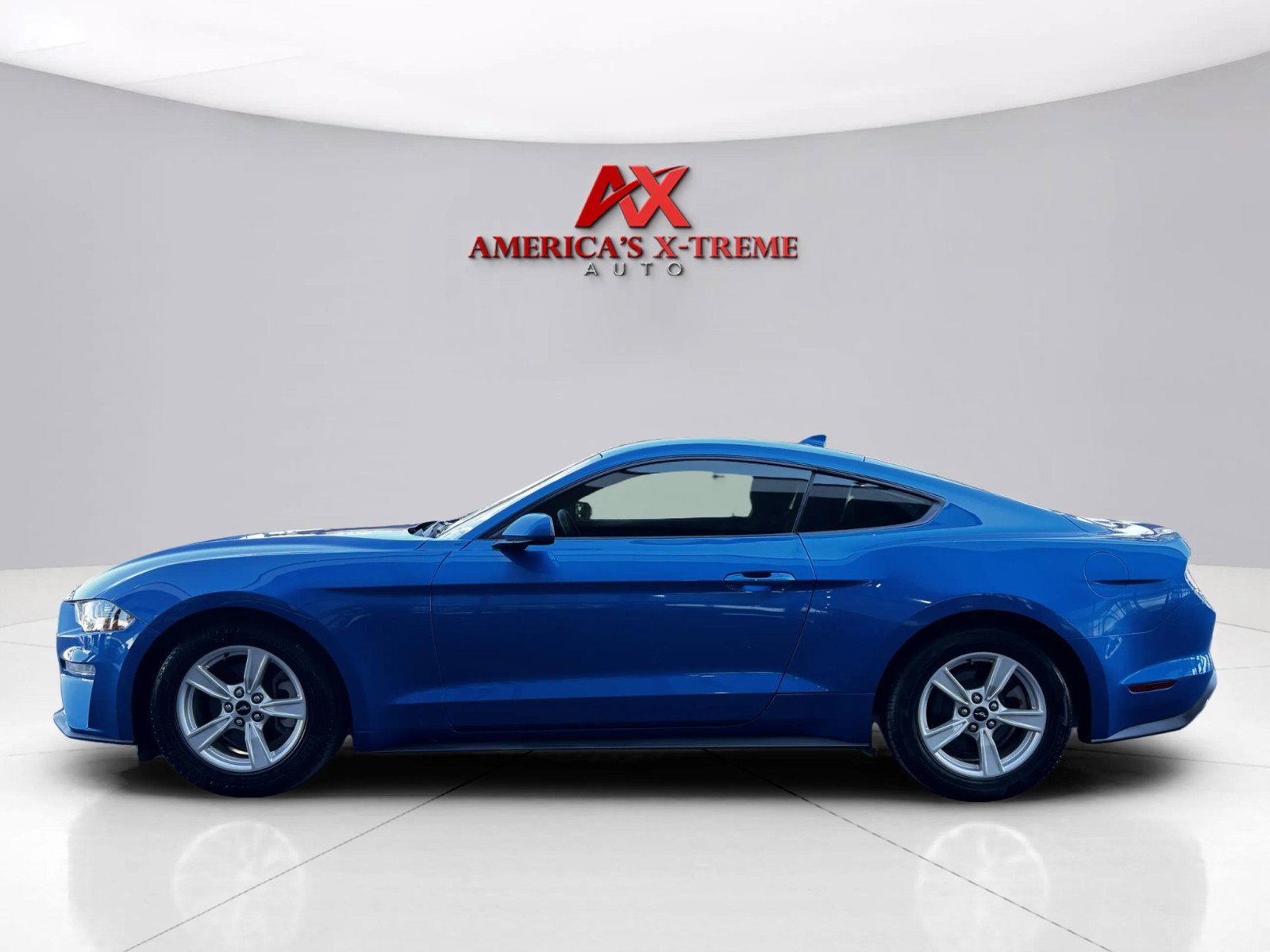 2021 Ford Mustang EcoBoost photo 2