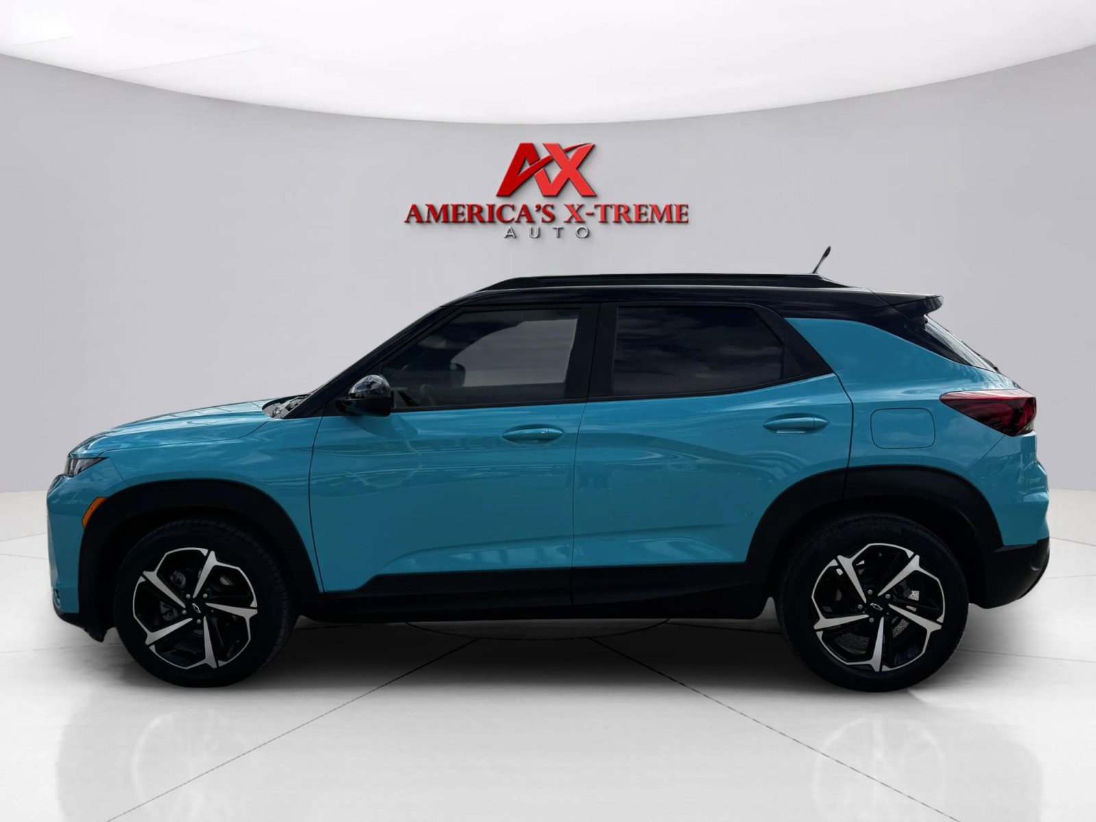 2021 Chevrolet Trailblazer RS photo 2