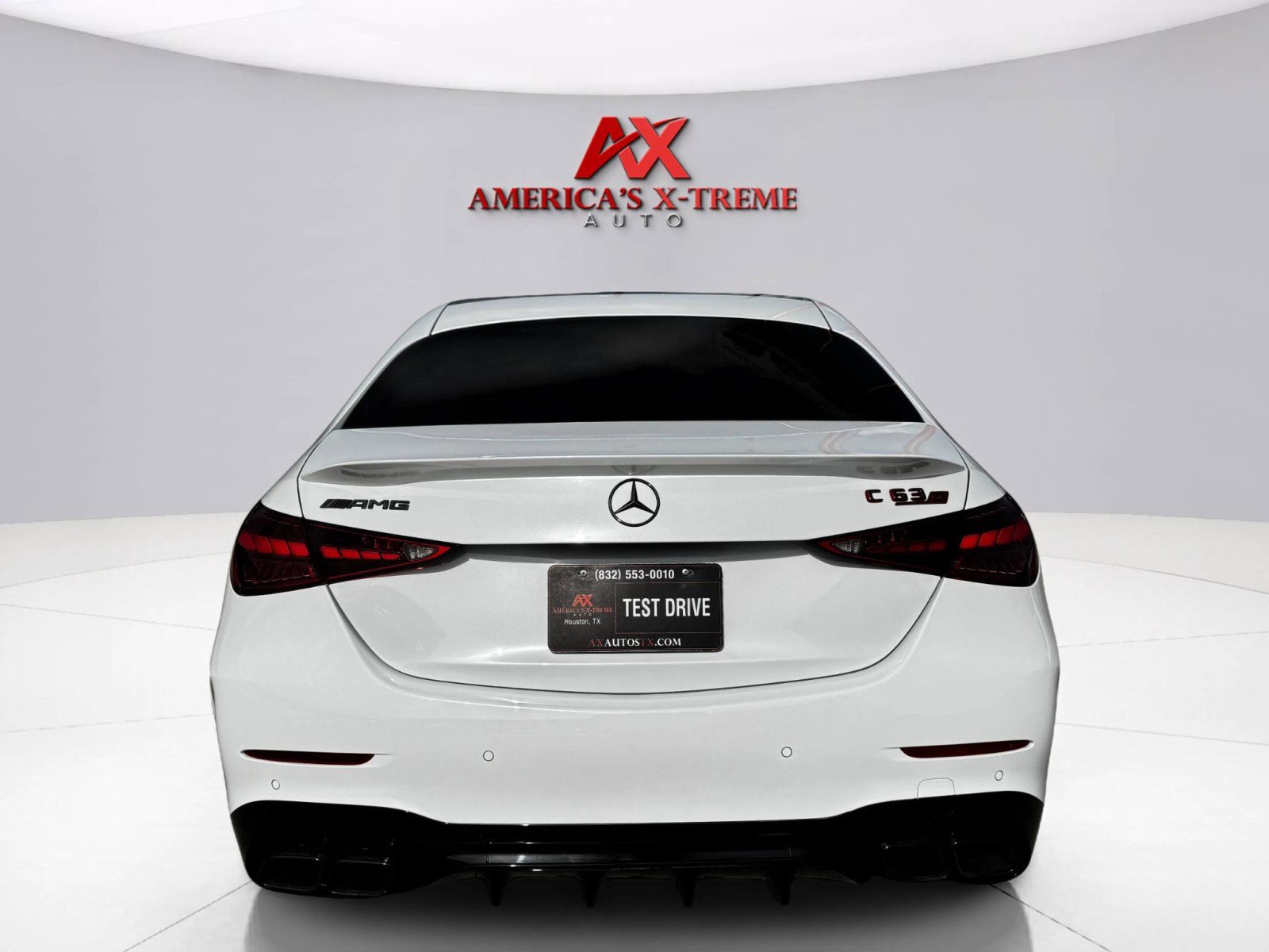 2024 Mercedes Benz C AMG 63 S E PERFORMANCE photo 4