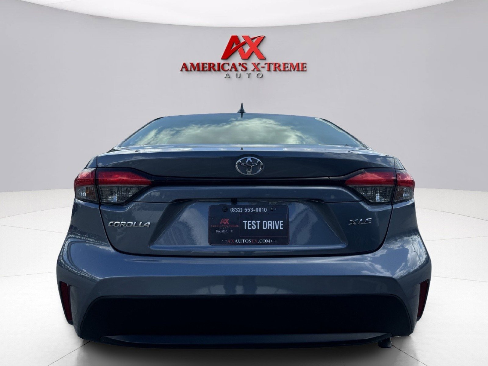 2021 Toyota Corolla XLE photo 4