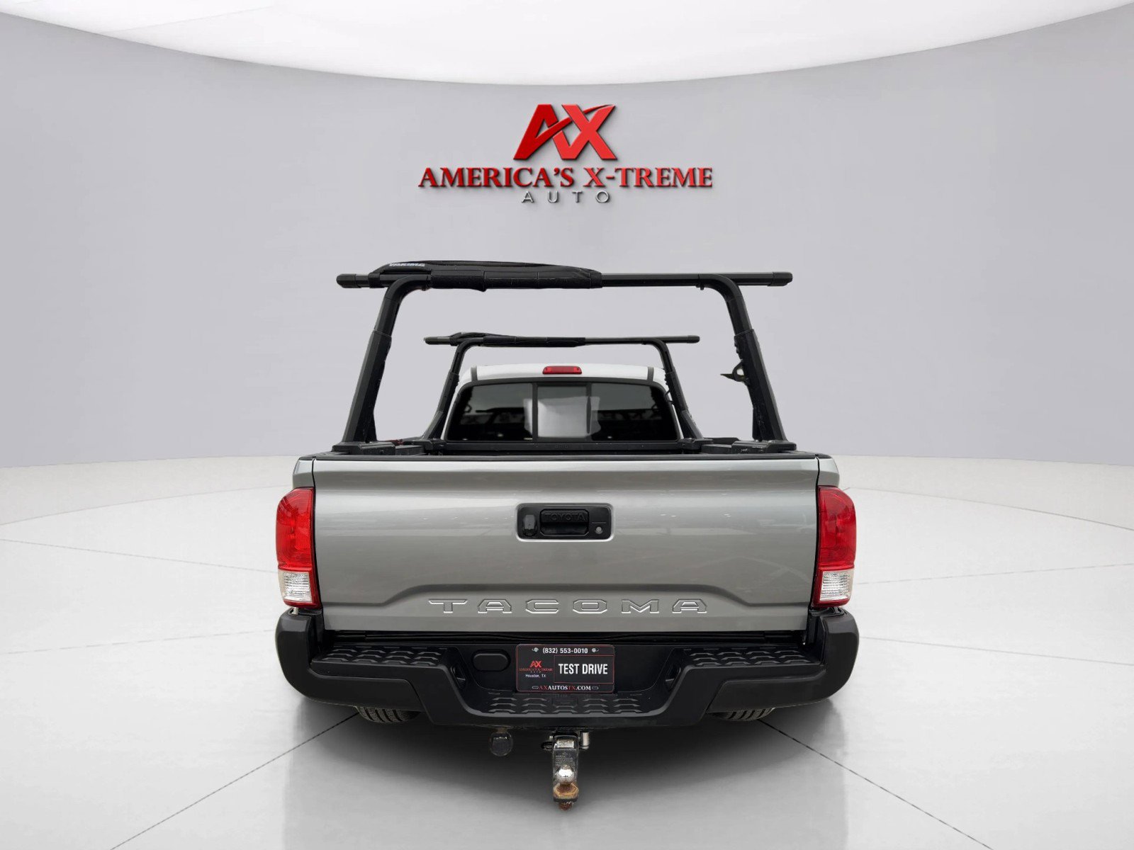 2017 Toyota Tacoma SR5 photo 4