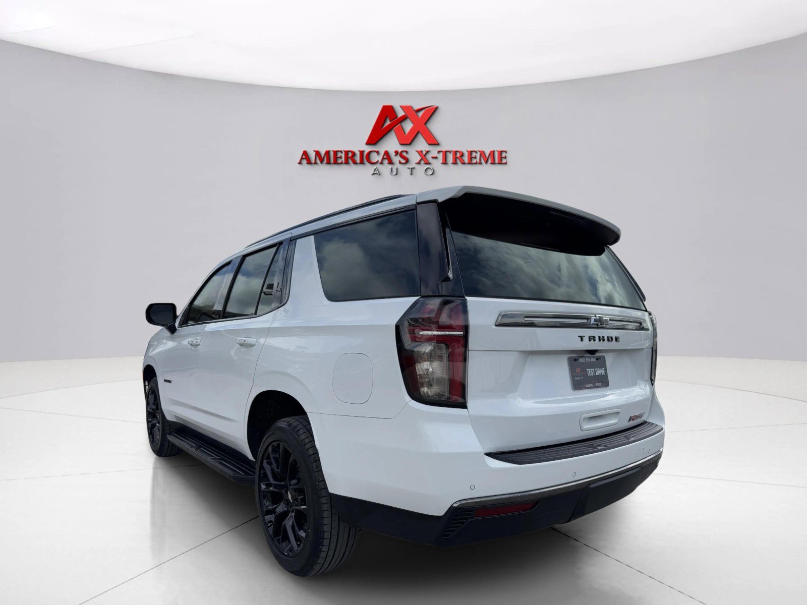 2022 Chevrolet Tahoe RST photo 3