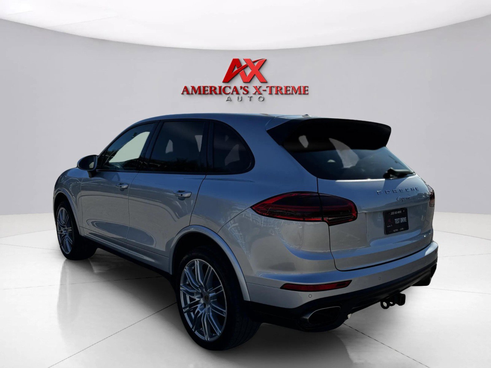 2017 Porsche Cayenne Platinum Edition photo 3