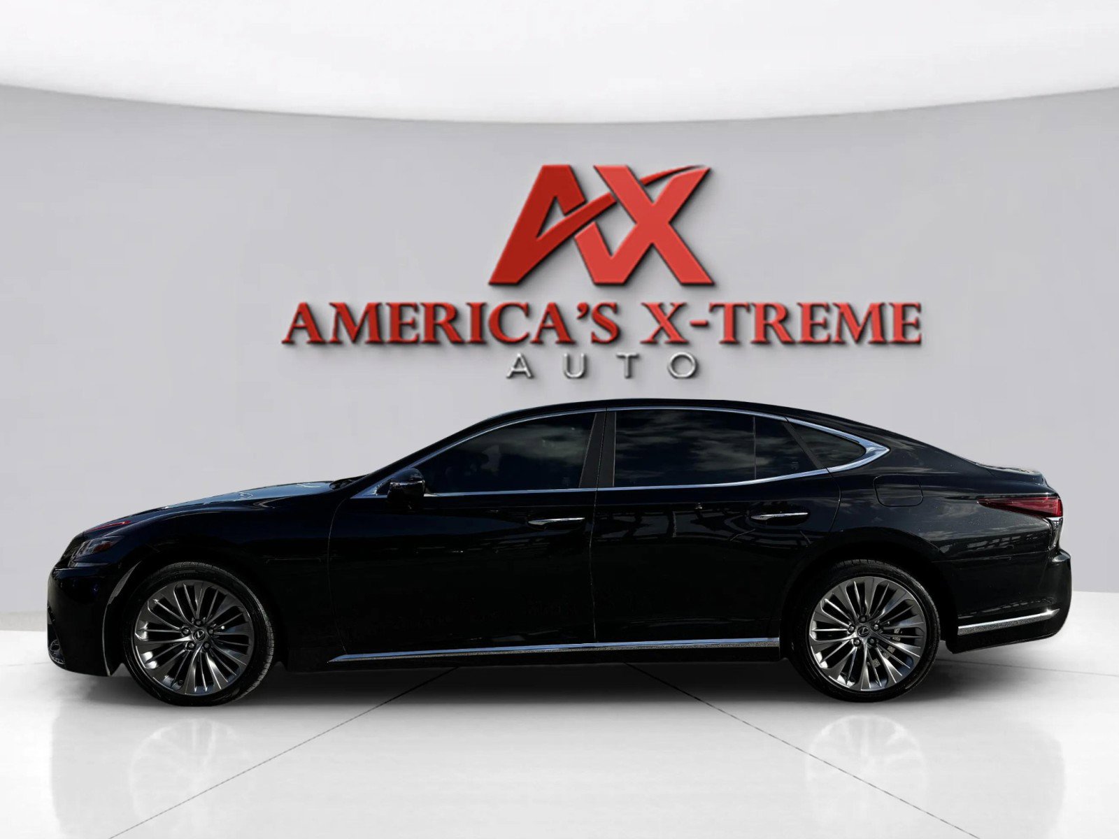 2018 Lexus LS 500h photo 2