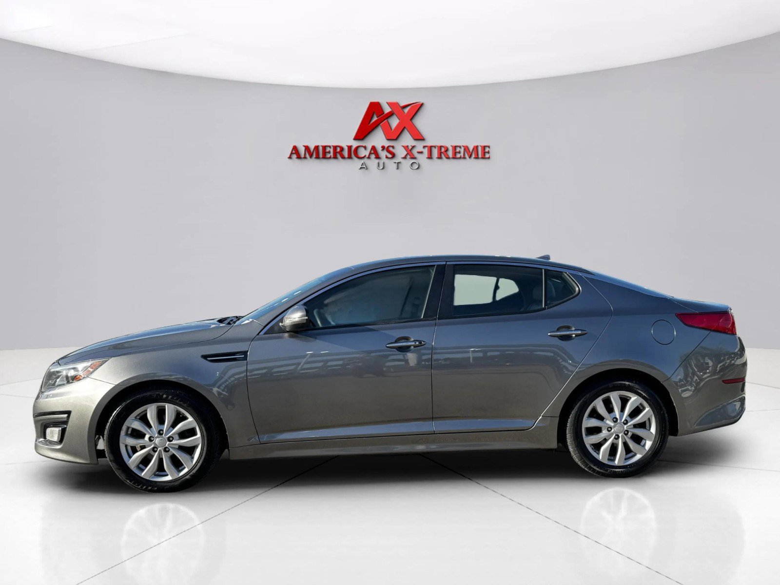 2014 Kia Optima EX photo 2
