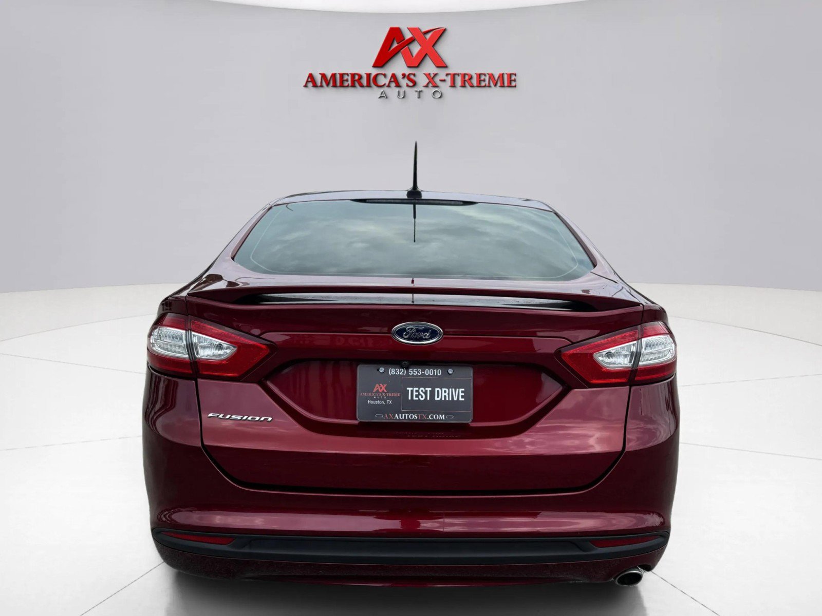 2016 Ford Fusion S photo 4