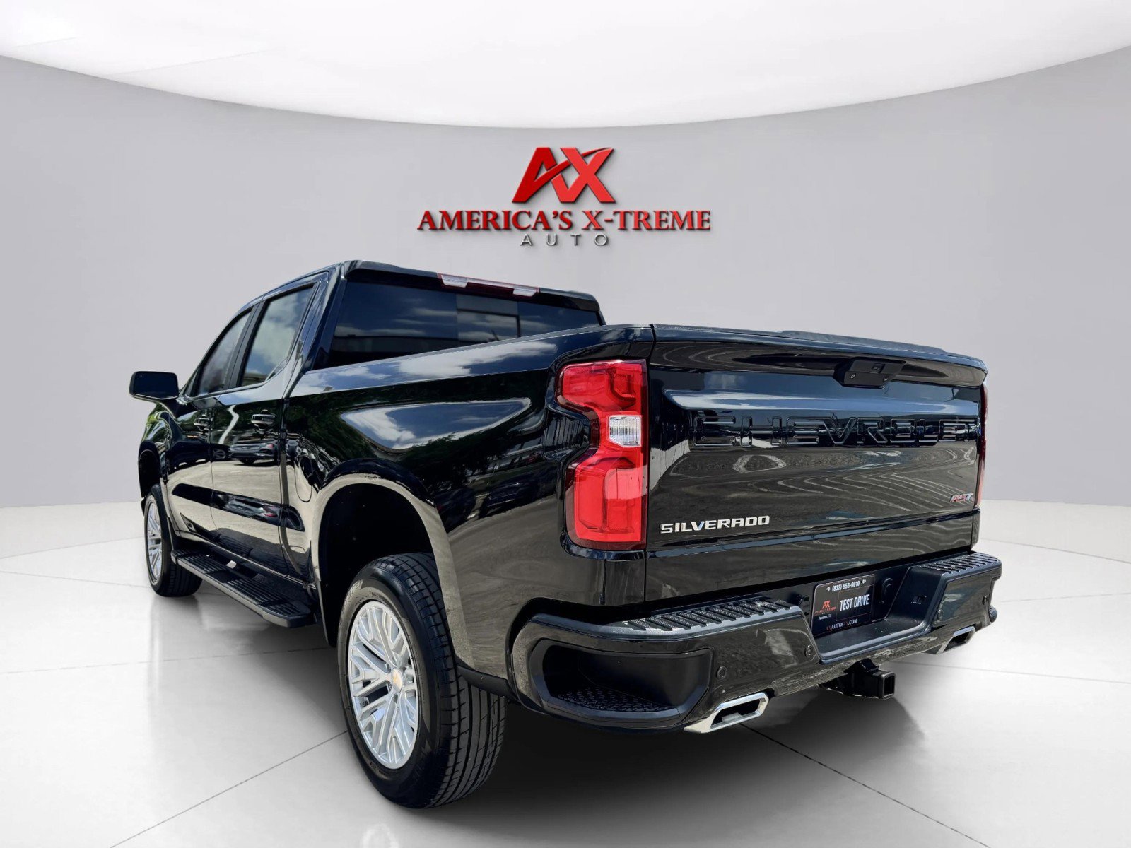 2021 Chevrolet Silverado 1500 RST photo 3