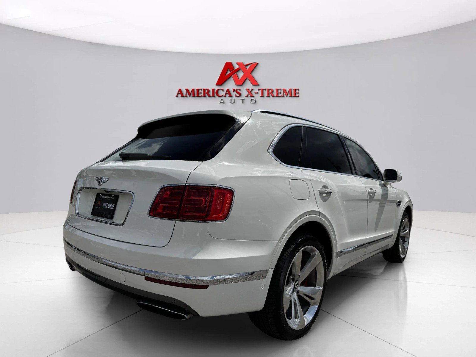2017 Bentley Bentayga W12 photo 4