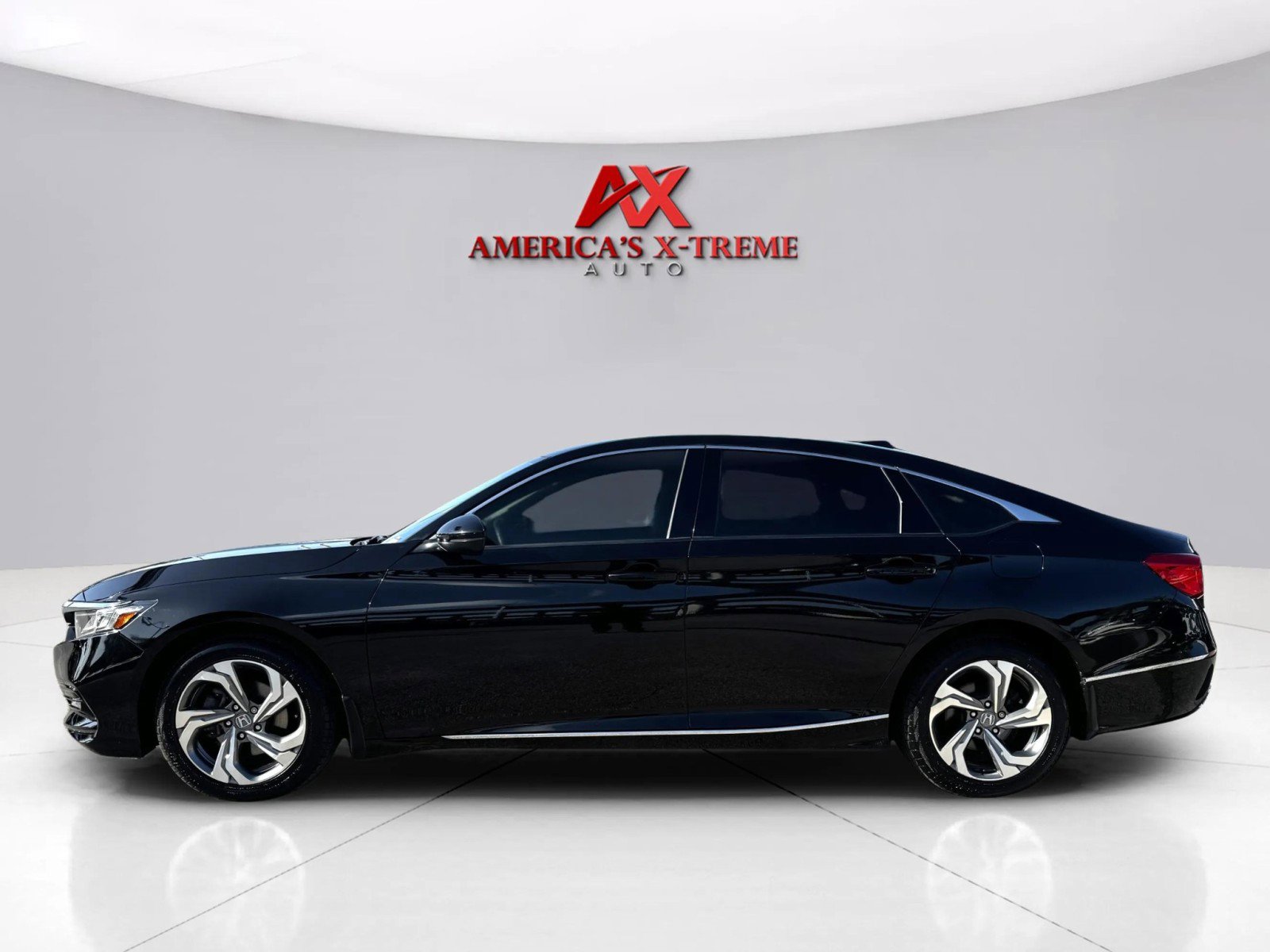 2020 Honda Accord EX-L photo 2