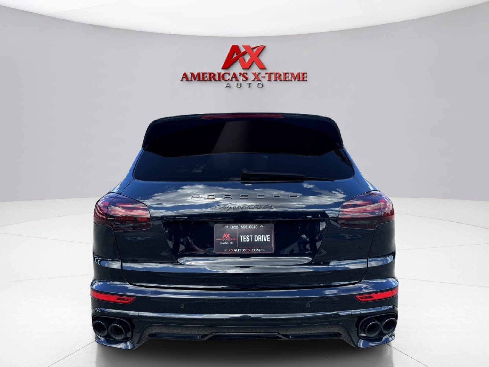 2017 Porsche Cayenne GTS photo 3