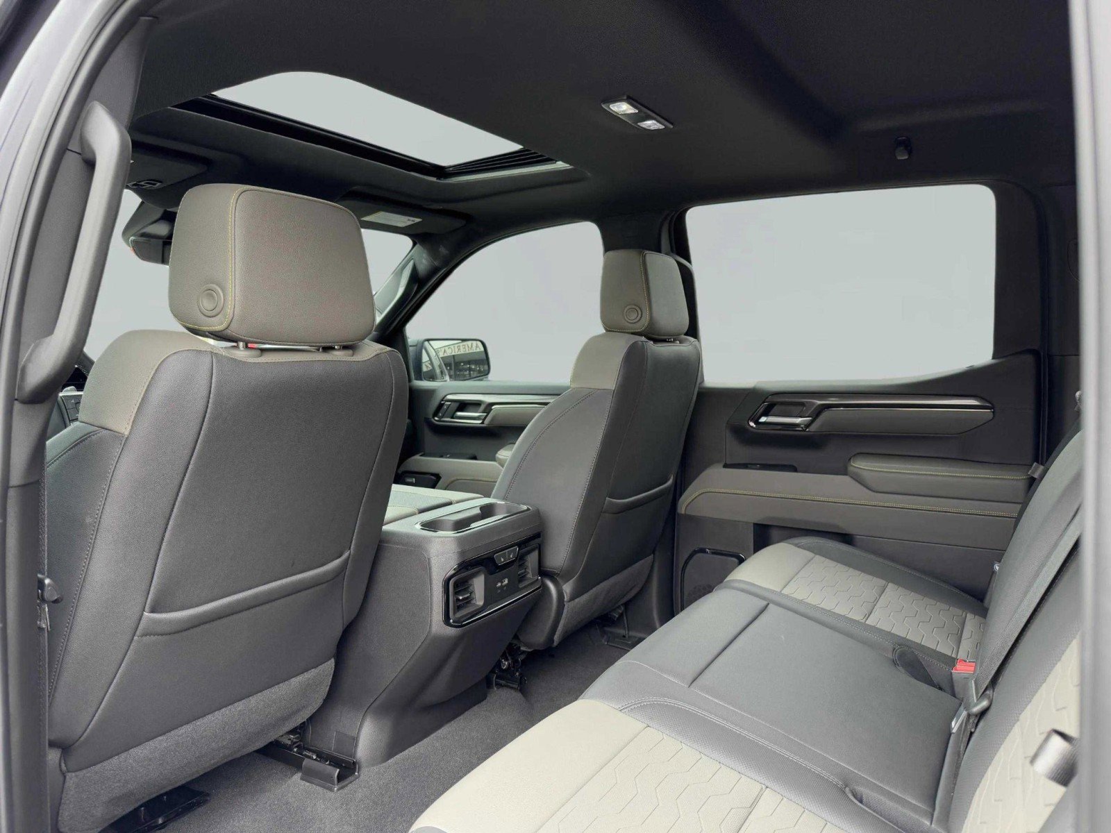 2024 Chevrolet Silverado 1500 ZR2 - Photo 41