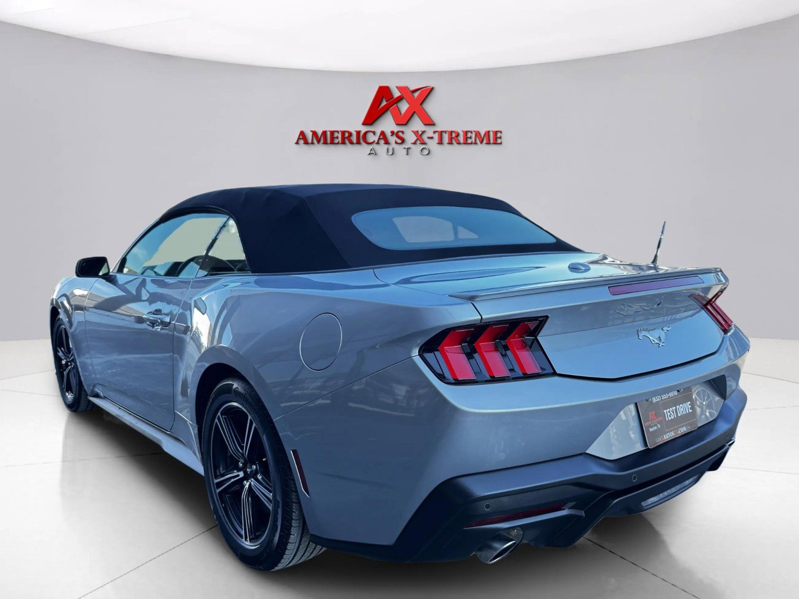2025 Ford Mustang Convertible photo 4