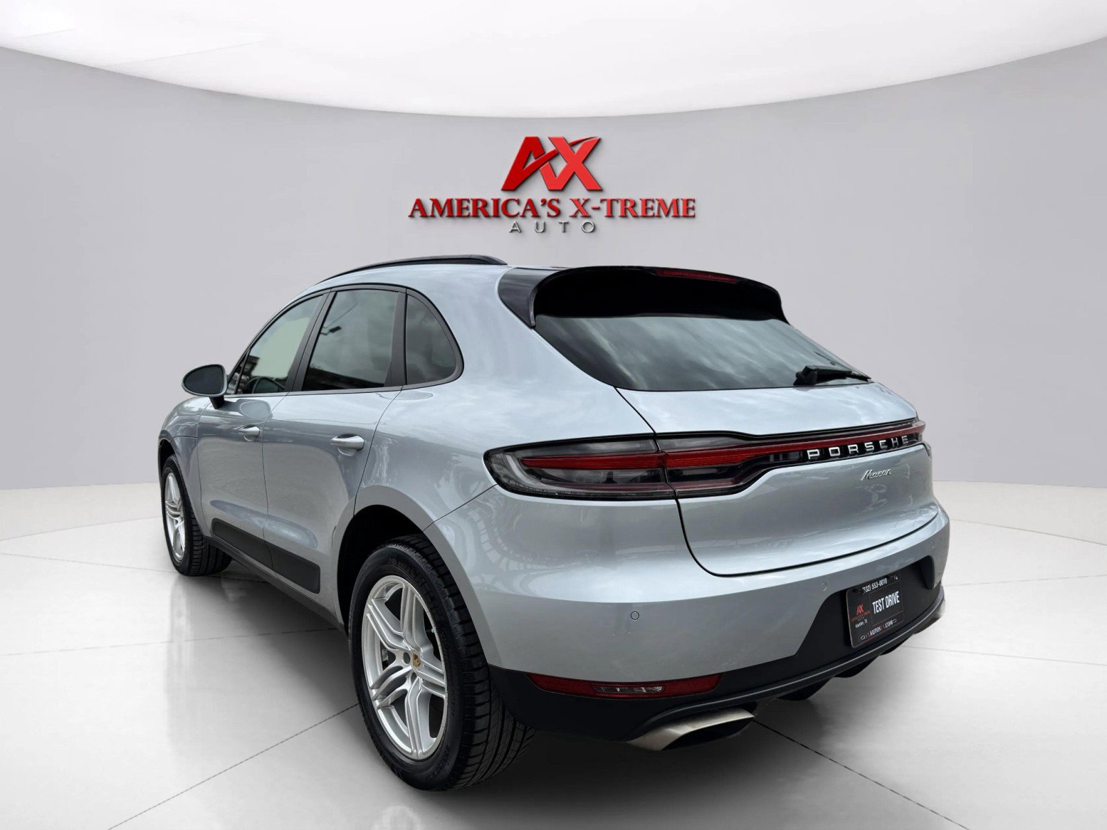 2019 Porsche Macan photo 3