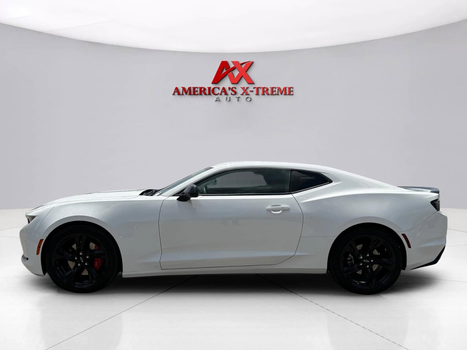 2023 Chevrolet Camaro LT1 photo 2