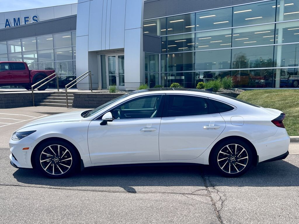 Certified 2022 Hyundai Sonata Limited Sedan