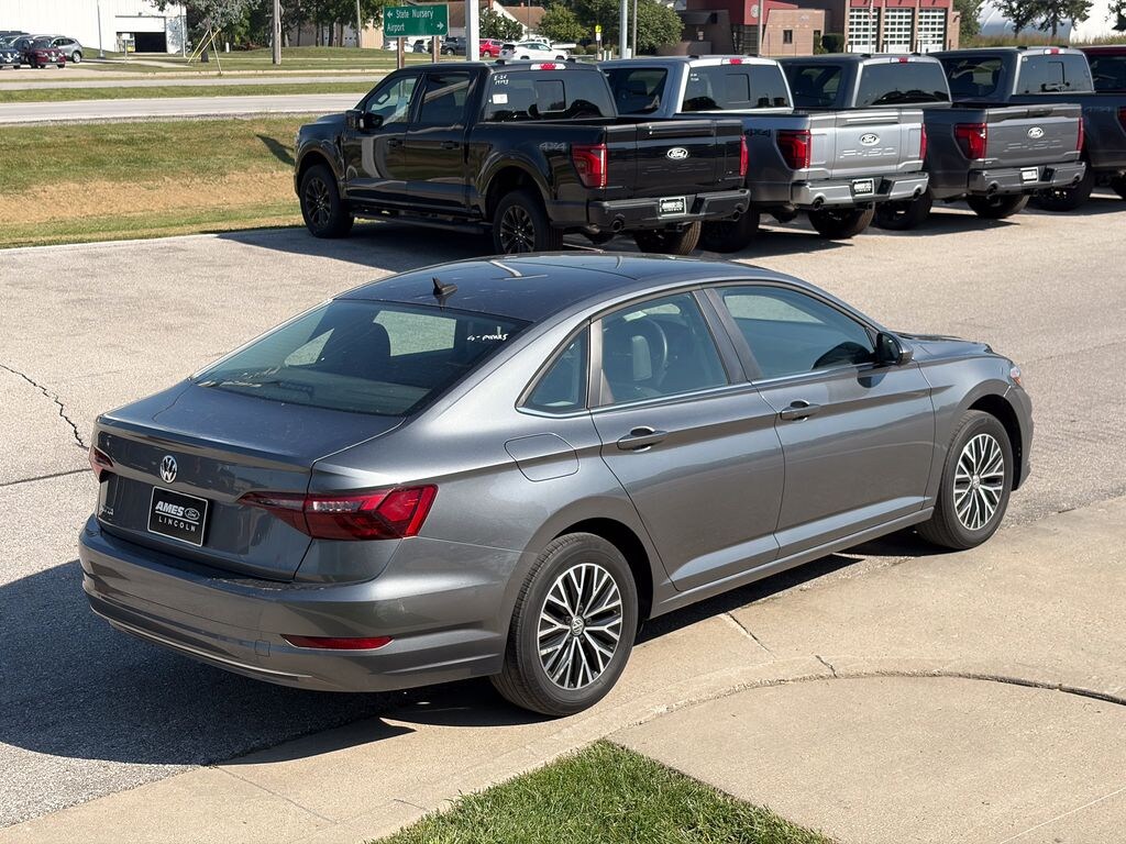 Used 2020 Volkswagen Jetta 1.4T SE Sedan