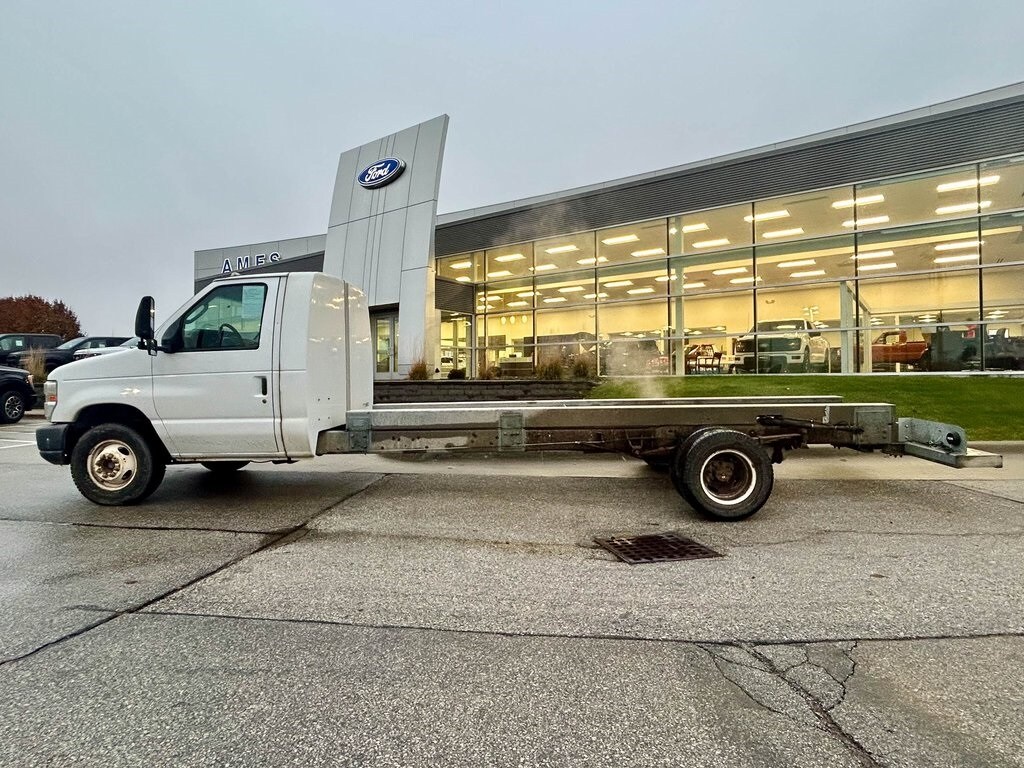 Used 2011 Ford E-450SD Base Cab/Chassis