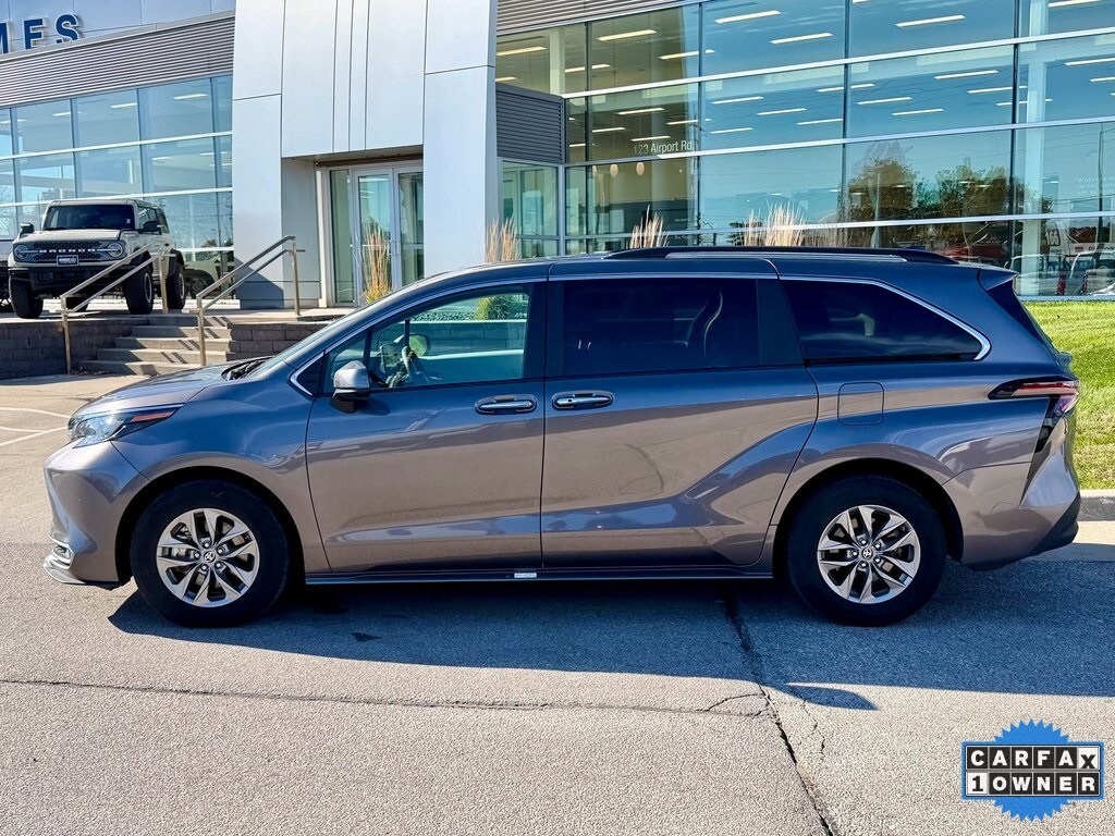 Certified 2024 Toyota Sienna XLE Minivan/Van