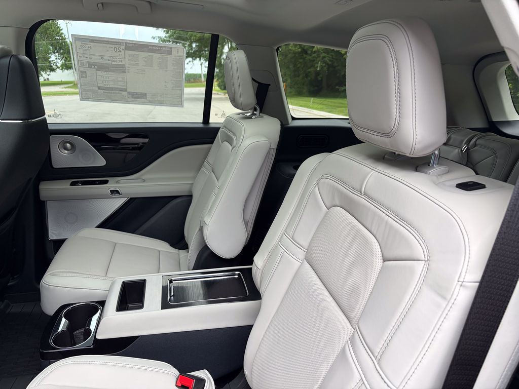 2026 Lincoln Aviator Reserve - Photo 17