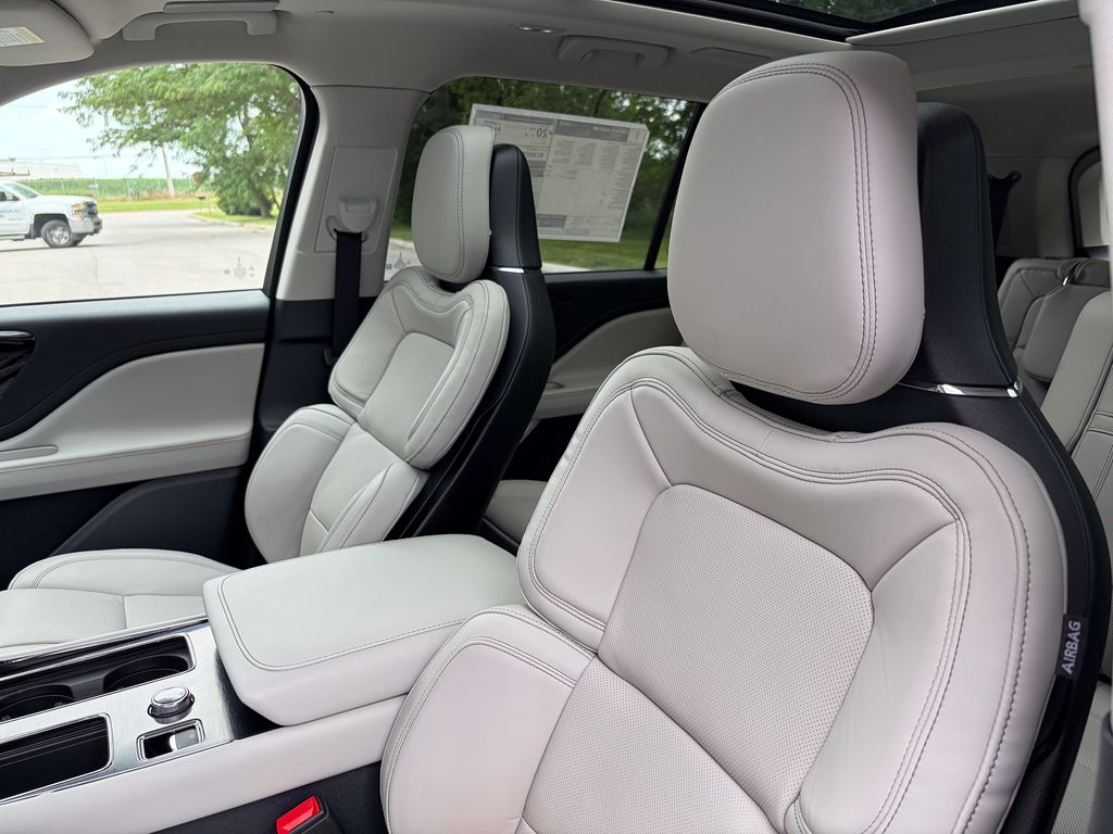 2026 Lincoln Aviator Reserve - Photo 11