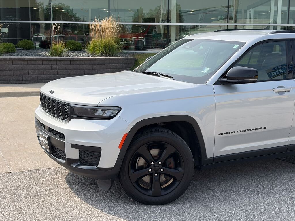 Certified 2021 Jeep Grand Cherokee L Altitude SUV