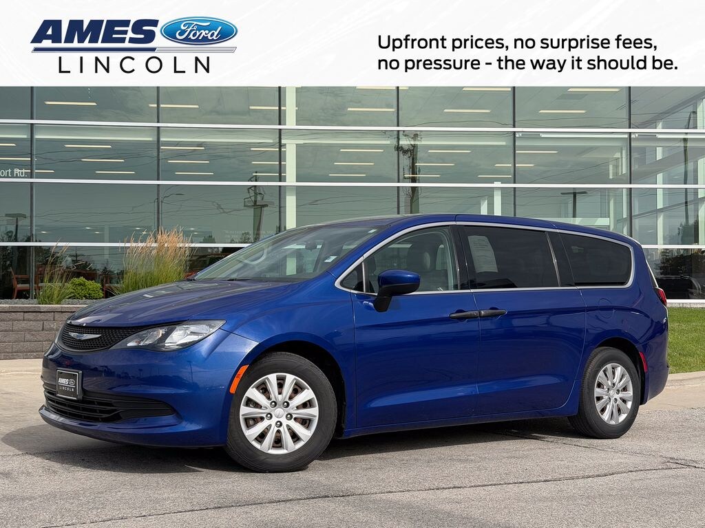 Used 2018 Chrysler Pacifica L Minivan/Van