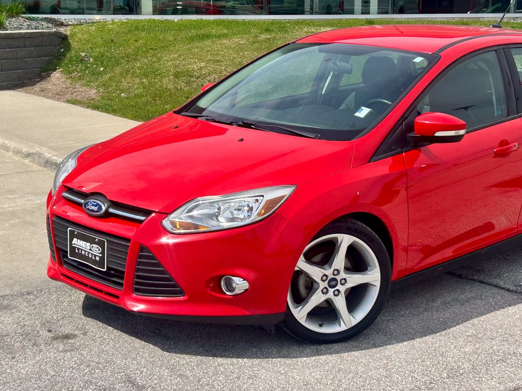 Used 2014 Ford Focus SE with VIN 1FADP3K24EL373230 for sale in Ames, IA