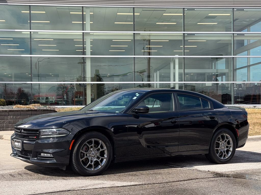 Used 2017 Dodge Charger SXT Sedan