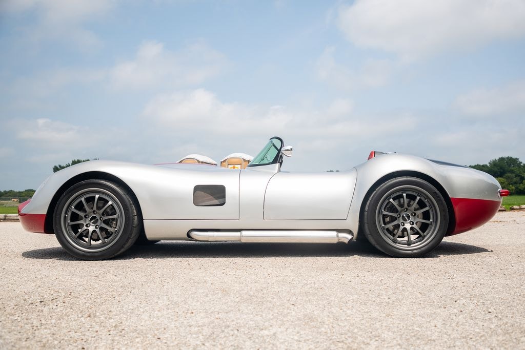 Used 2010 Lucra LC470