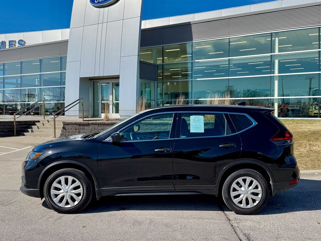 Used 2020 Nissan Rogue S SUV