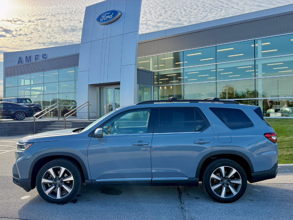 Used 2024 Honda Pilot Elite SUV