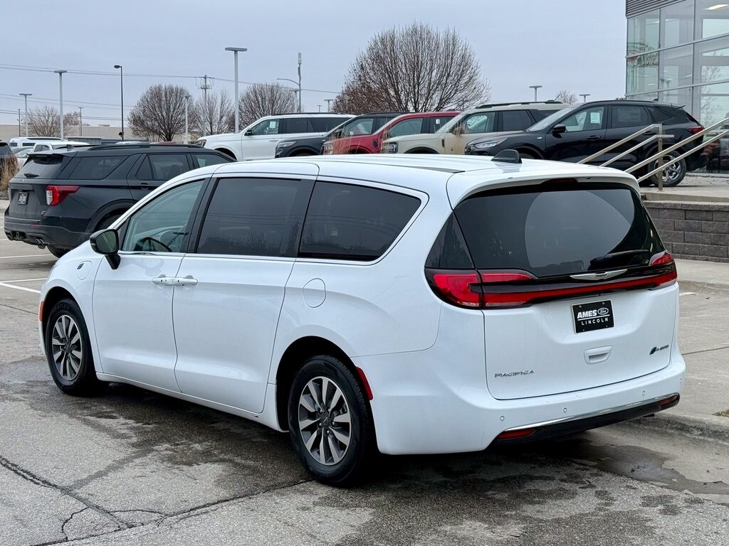 Certified 2024 Chrysler Pacifica Hybrid Select Minivan/Van