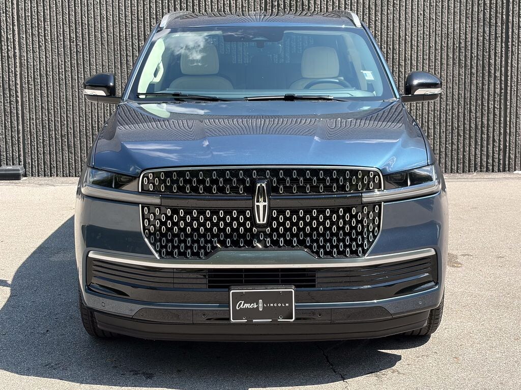 New 2027 Lincoln Navigator Premiere SUV