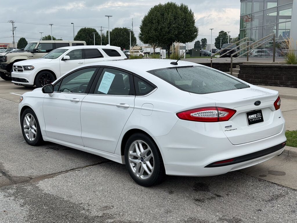 Used 2015 Ford Fusion SE Sedan