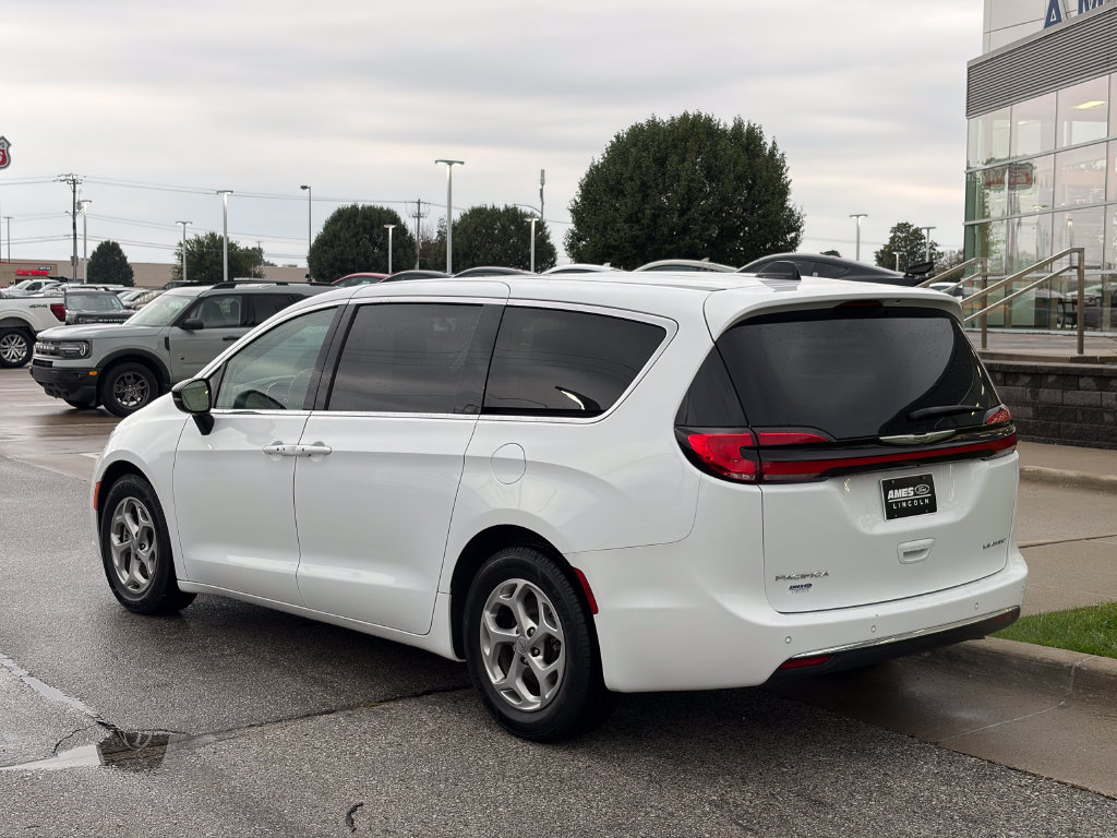Certified 2024 Chrysler Pacifica Limited Minivan/Van