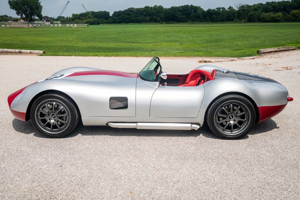 Used 2010 Lucra LC470