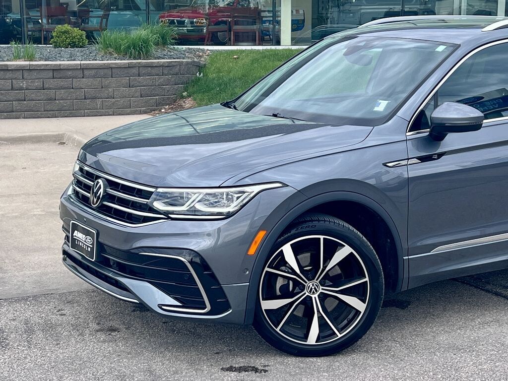 Certified 2022 Volkswagen Tiguan 2.0T SEL R-Line SUV