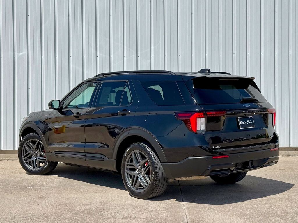 Used 2025 Ford Explorer ST-Line SUV