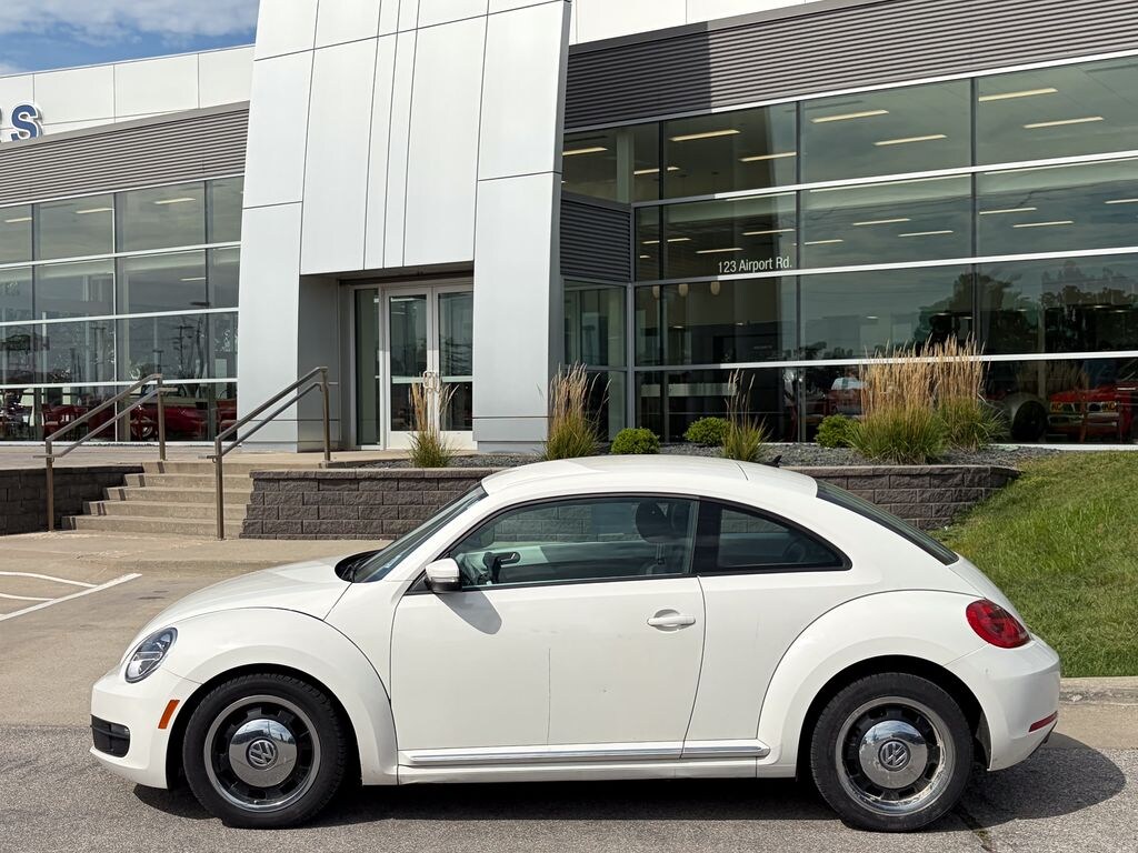 Used 2012 Volkswagen Beetle 2.5L Hatchback