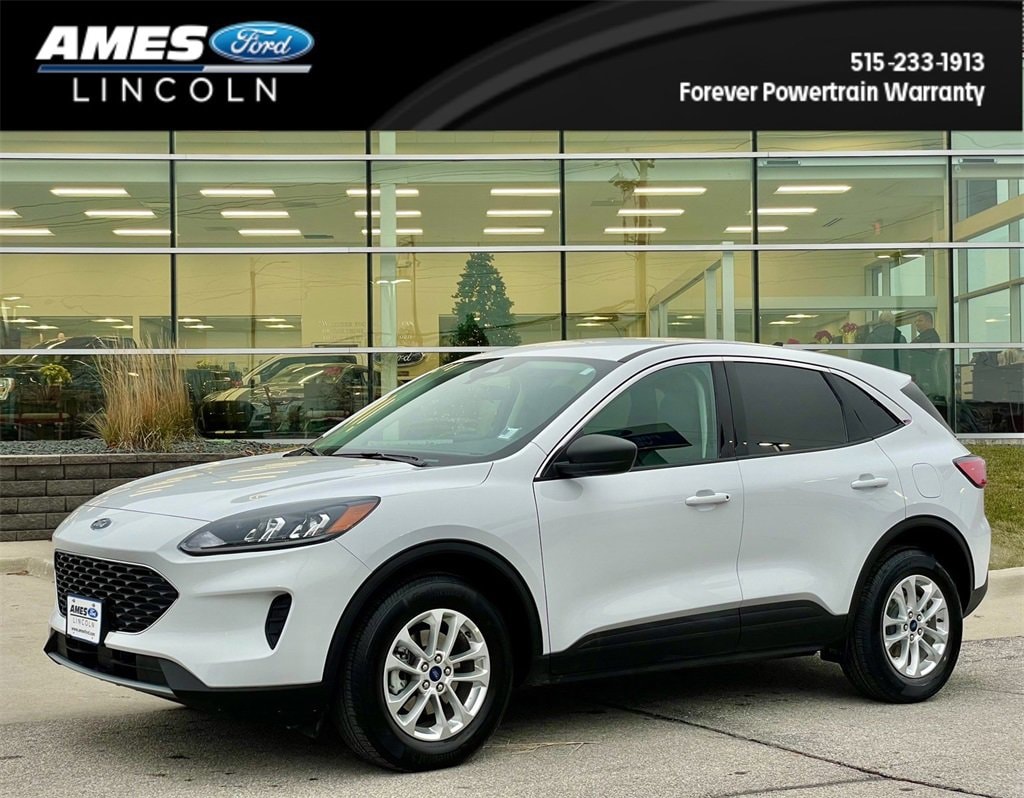 2022 Ford Escape SE's photo